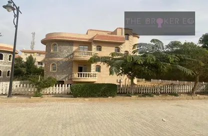 Villa - 6 Bedrooms - 4 Bathrooms for sale in Al Shorouk Gardens - 5th District - Shorouk City - Cairo