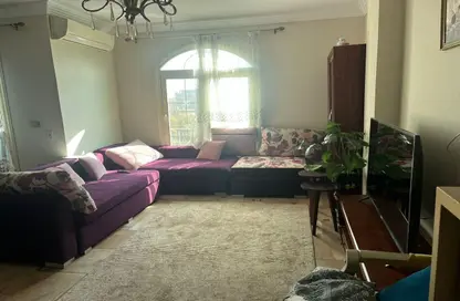 Apartment - 2 Bedrooms - 1 Bathroom for sale in Street 77 - Maadi - Hay El Maadi - Cairo