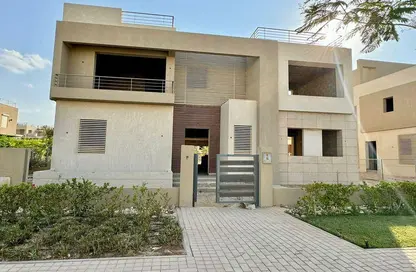 Villa - 5 Bedrooms - 6 Bathrooms for sale in New Giza - Cairo Alexandria Desert Road - 6 October City - Giza