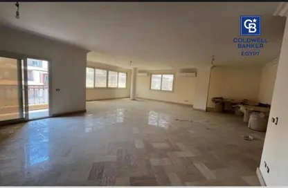 Apartment - 3 Bedrooms - 4 Bathrooms for sale in Degla Square - Degla - Hay El Maadi - Cairo