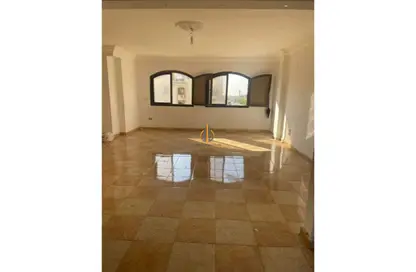 Penthouse - 4 Bedrooms - 3 Bathrooms for rent in Al Gezira St. - South Investors Area - New Cairo City - Cairo