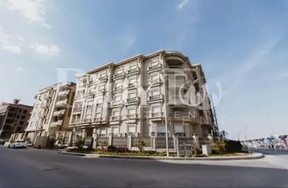 Apartment - 3 Bedrooms - 3 Bathrooms for rent in South Lotus - El Lotus - New Cairo City - Cairo