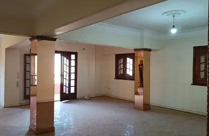 Apartment - 3 Bedrooms - 2 Bathrooms for sale in Trablous St. - 6th Zone - Nasr City - Cairo