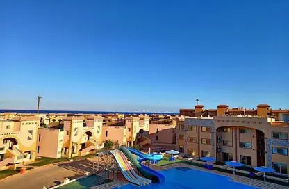 Hotel Apartment - 1 Bedroom - 1 Bathroom for sale in La Luna - Al Ain Al Sokhna - Suez