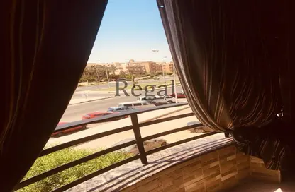 Apartment - 3 Bedrooms - 1 Bathroom for sale in Street 35 - 11th District - Sheikh Zayed City - Giza