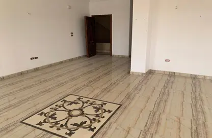 Apartment - 3 Bedrooms - 2 Bathrooms for rent in Al Shouyfat - 5th Settlement Compounds - The 5th Settlement - New Cairo City - Cairo