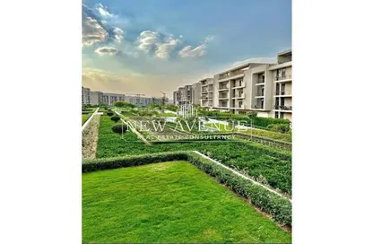 Apartment - 3 Bedrooms - 2 Bathrooms for sale in Moon Residences - Fifth Square - The 5th Settlement - New Cairo City - Cairo