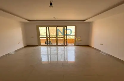 Apartment - 2 Bedrooms - 1 Bathroom for rent in Zahraa Al Maadi St. - Degla - Hay El Maadi - Cairo