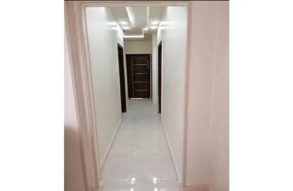 Apartment - 3 Bedrooms - 1 Bathroom for sale in Al Obour Road - Obour Market - Obour City - Qalyubia