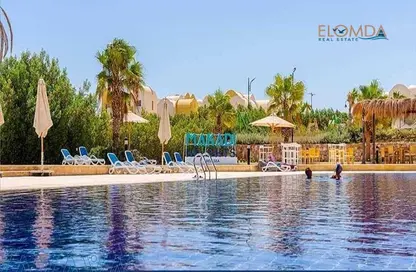 Chalet - 2 Bedrooms - 2 Bathrooms for sale in Makadi Orascom Resort - Makadi - Hurghada - Red Sea