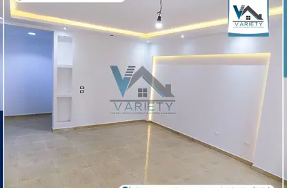 Apartment - 3 Bedrooms - 2 Bathrooms for sale in Zezenia - Hay Sharq - Alexandria