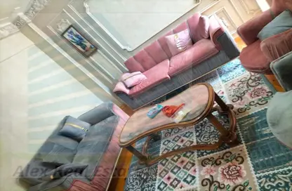 Apartment - 3 Bedrooms - 1 Bathroom for rent in Roushdy St. - Roushdy - Hay Sharq - Alexandria