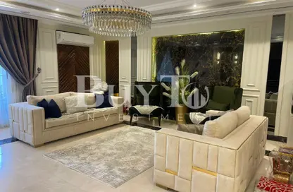 Townhouse - 3 Bedrooms - 4 Bathrooms for sale in Layan Residence - 5th Settlement Compounds - The 5th Settlement - New Cairo City - Cairo