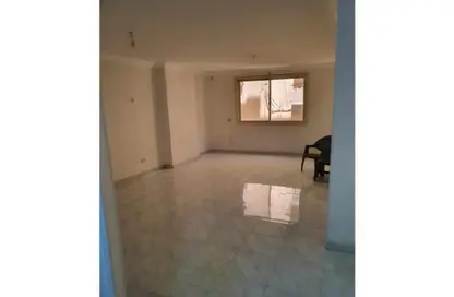 Apartment - 2 Bedrooms - 1 Bathroom for rent in 3rd Sector - Zahraa El Maadi - Hay El Maadi - Cairo