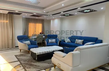 Apartment - 3 Bedrooms - 3 Bathrooms for rent in Al Basrah St. - Mohandessin - Giza