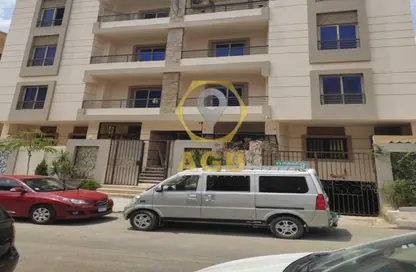 Apartment - 3 Bedrooms - 3 Bathrooms for sale in 6th Area East - Shorouk City - Cairo