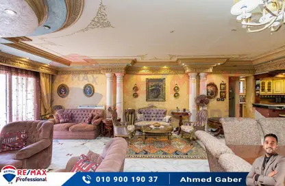 Apartment - 4 Bedrooms - 3 Bathrooms for sale in Kamal Eldin Salah St. - Smouha - Hay Sharq - Alexandria