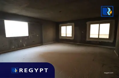 Whole Building - Studio - 4 Bathrooms for rent in Al Laselky St. - El Laselky - New Maadi - Hay El Maadi - Cairo