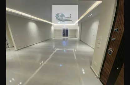 Apartment - 3 Bedrooms - 3 Bathrooms for sale in Al Hekma St. - Sheikh Zayed City - Giza