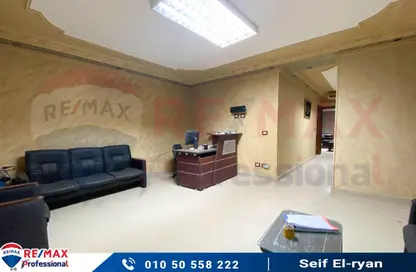 Office Space - Studio - 1 Bathroom for sale in Al Fath St. - Janaklees - Hay Sharq - Alexandria