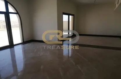 Villa - 5 Bedrooms - 4 Bathrooms for sale in Levana - Uptown Cairo - Mokattam - Cairo