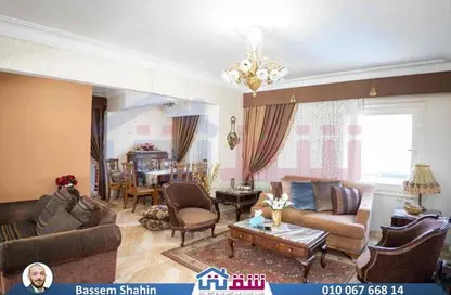 شقة - 4 غرف نوم - 2 حمامات للبيع في شارع مصطفي كامل - ابو قير - حي ثان المنتزة - الاسكندرية