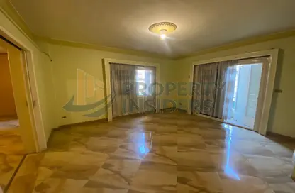 Apartment - 3 Bedrooms - 2 Bathrooms for sale in Abdel Moneim Riad St. - Mohandessin - Giza