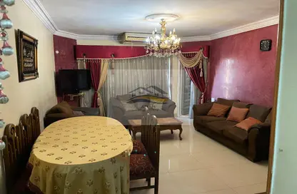 Apartment - 3 Bedrooms - 1 Bathroom for rent in Cornish El Nile St. - Maadi - Hay El Maadi - Cairo