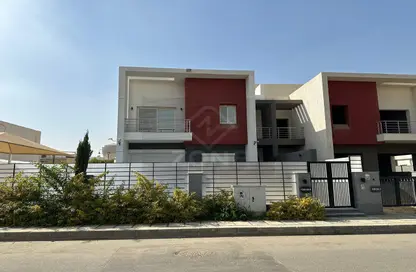 Townhouse - 4 Bedrooms - 3 Bathrooms for sale in Madinaty - Cairo