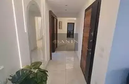 Apartment - 3 Bedrooms - 1 Bathroom for sale in Al Mostathmir El Saghir - 10th District - Sheikh Zayed City - Giza