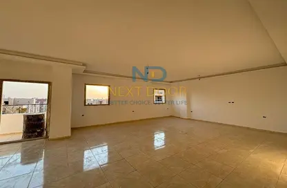 Apartment - 3 Bedrooms - 2 Bathrooms for sale in Al Gezira St. - South Investors Area - New Cairo City - Cairo