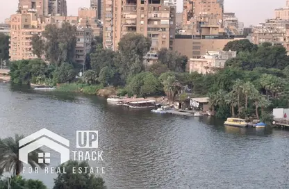 Apartment - 3 Bedrooms - 2 Bathrooms for sale in Al Agouza - Giza