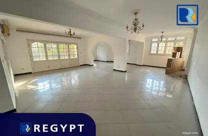 Apartment - 3 Bedrooms - 3 Bathrooms for sale in Sarayat Al Maadi - Hay El Maadi - Cairo