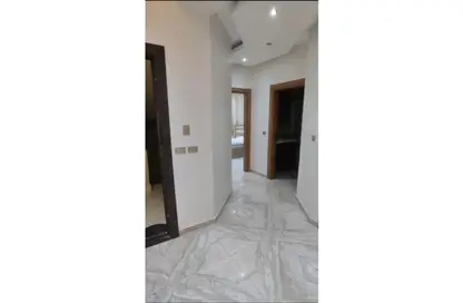 Apartment - 3 Bedrooms - 2 Bathrooms for sale in Al Bostan St. - 9th District - Sheikh Zayed City - Giza