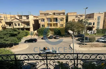 Apartment - 3 Bedrooms - 2 Bathrooms for sale in Area G - Ganoob El Acadimia - New Cairo City - Cairo