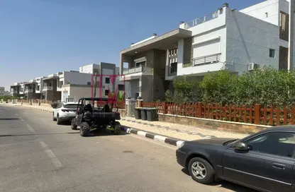 Villa - 4 Bedrooms - 6 Bathrooms for sale in Wesal City - El Shorouk Compounds - Shorouk City - Cairo