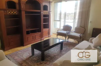 Apartment - 4 Bedrooms - 3 Bathrooms for sale in Al Gabalaya St. - Zamalek - Cairo