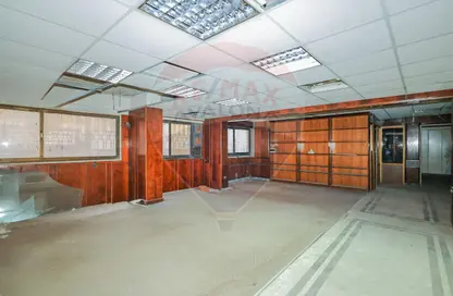 Office Space - Studio - 3 Bathrooms for sale in Hatem Mosque St. - Smouha - Hay Sharq - Alexandria