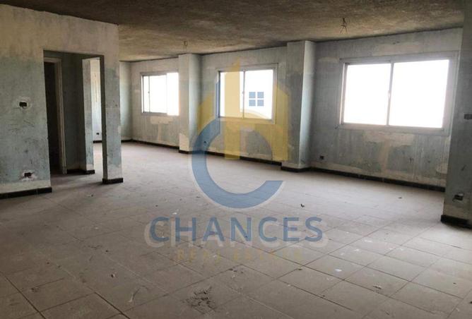 Apartment - 3 Bedrooms - 2 Bathrooms for sale in 10th Sector - Zahraa El Maadi - Hay El Maadi - Cairo