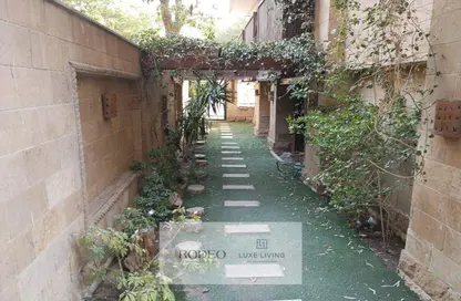 Apartment - 2 Bedrooms - 2 Bathrooms for rent in Sarayat Al Maadi - Hay El Maadi - Cairo