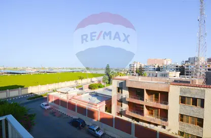 Apartment - 2 Bedrooms - 1 Bathroom for sale in Corniche Al Maamoura - Al Maamoura - Hay Than El Montazah - Alexandria