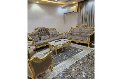 Apartment - 4 Bedrooms - 2 Bathrooms for rent in Gamal Abdel Nasser Axis - 12th District - 6 October City - Giza