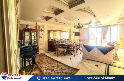 Apartment - 3 Bedrooms - 2 Bathrooms for sale in Al Geish Road - Laurent - Hay Sharq - Alexandria