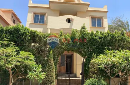 Whole Building - Studio - 4 Bathrooms for sale in Shorouk City - Cairo