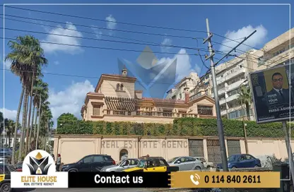 Apartment - 3 Bedrooms - 2 Bathrooms for sale in Amin Yehia St. - Zezenia - Hay Sharq - Alexandria