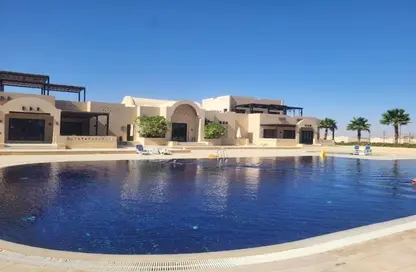 Chalet - 2 Bedrooms - 2 Bathrooms for sale in Makadi Resort - Makadi - Hurghada - Red Sea