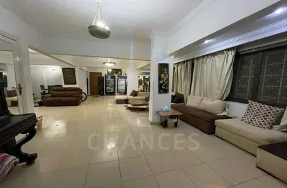 Apartment - 3 Bedrooms - 3 Bathrooms for sale in Street 9 - Hadayek El Maadi - Hay El Maadi - Cairo