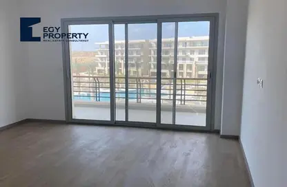 Apartment - 2 Bedrooms - 2 Bathrooms for sale in The Fourteen Golf Residences - Uptown Cairo - Mokattam - Cairo