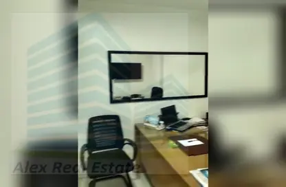 Office Space - Studio - 1 Bathroom for rent in Al Ghardaqah St. - San Stefano - Hay Sharq - Alexandria