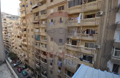 Apartment - 3 Bedrooms - 2 Bathrooms for sale in Sidi Beshr - Hay Awal El Montazah - Alexandria